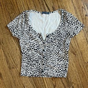 brandy melville ashlyn cheetah button up top
